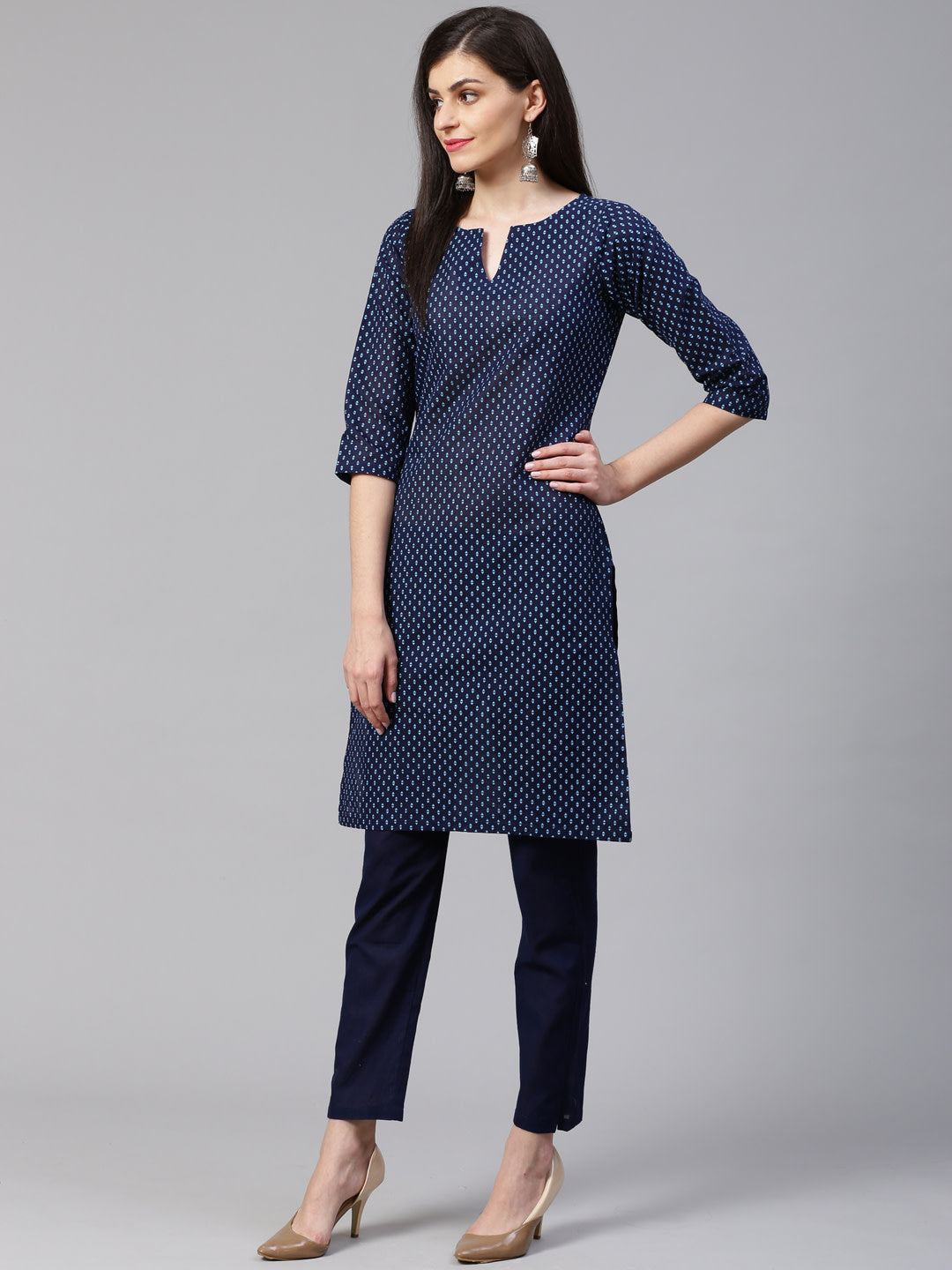 Jompers Women Blue Printed Kurta with Trousers
