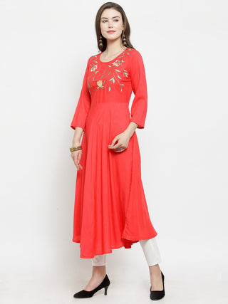 Jompers Women Peach embroidered Flaired Kurta