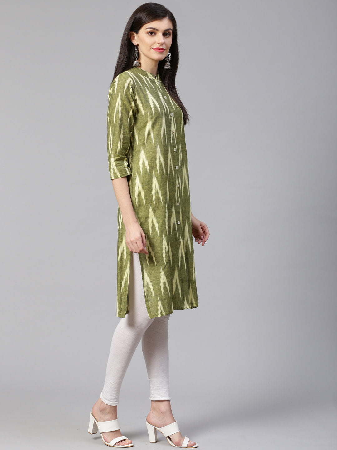 Jompers Women Olive Green & Cream-Coloured Ikkat Woven Design Straight Kurta