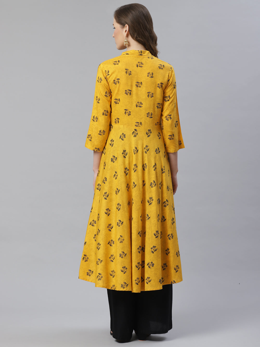 Jompers Women Yellow & Black Floral Printed A-Line Kurta