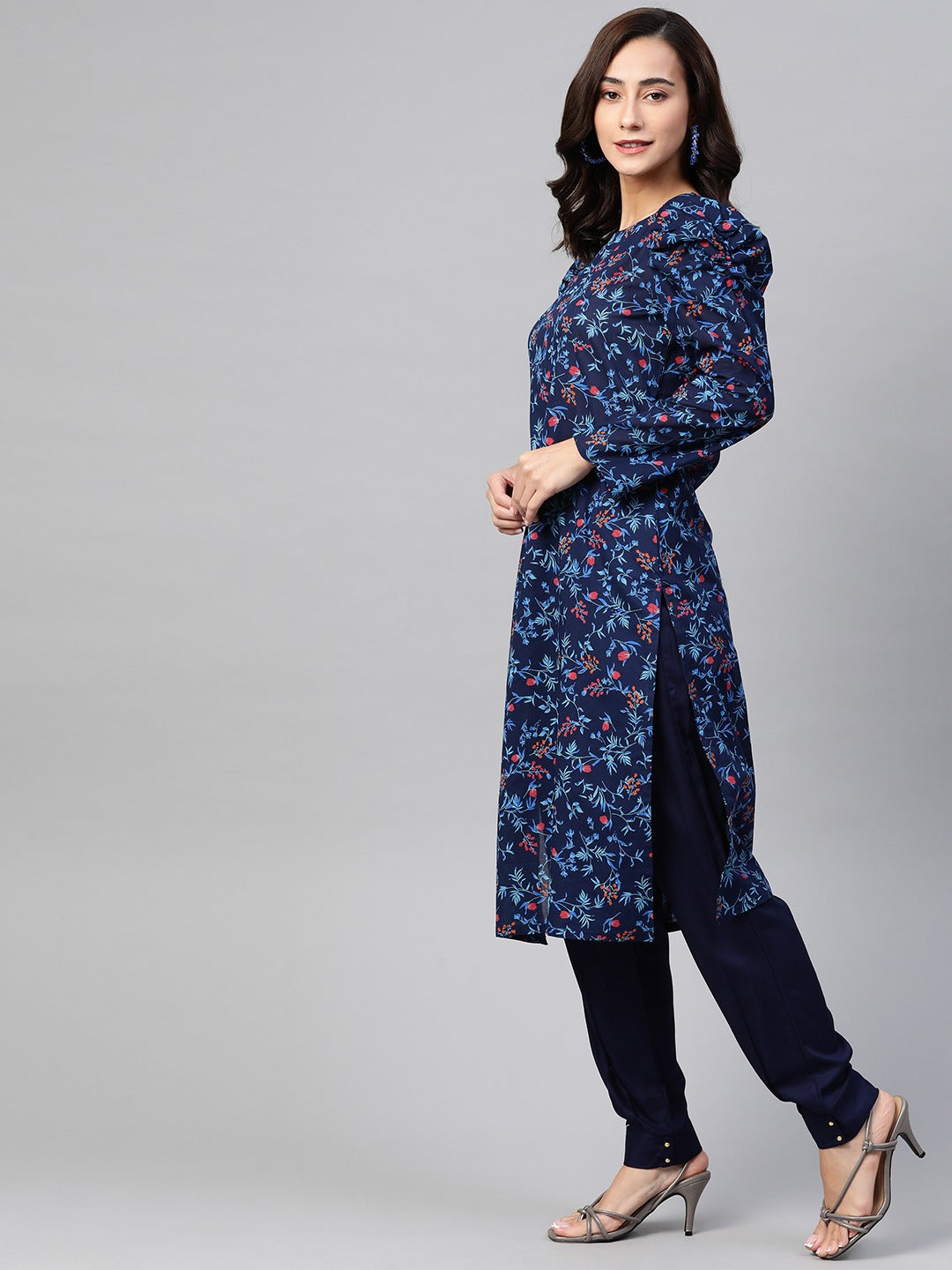 Jompers Women Navy Blue & Red Floral Printed Floral Straight Kurta