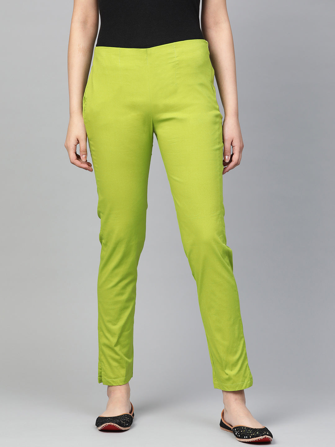 Jompers Women Green Smart Slim Fit Solid Regular Trousers